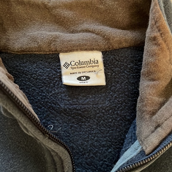 Medium Columbia 1/4 zip pullover - Picture 2 of 2